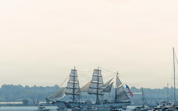 Parade of Sail and International Aerial Review 250