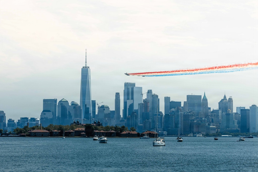 Parade of Sail and International Aerial Review 250