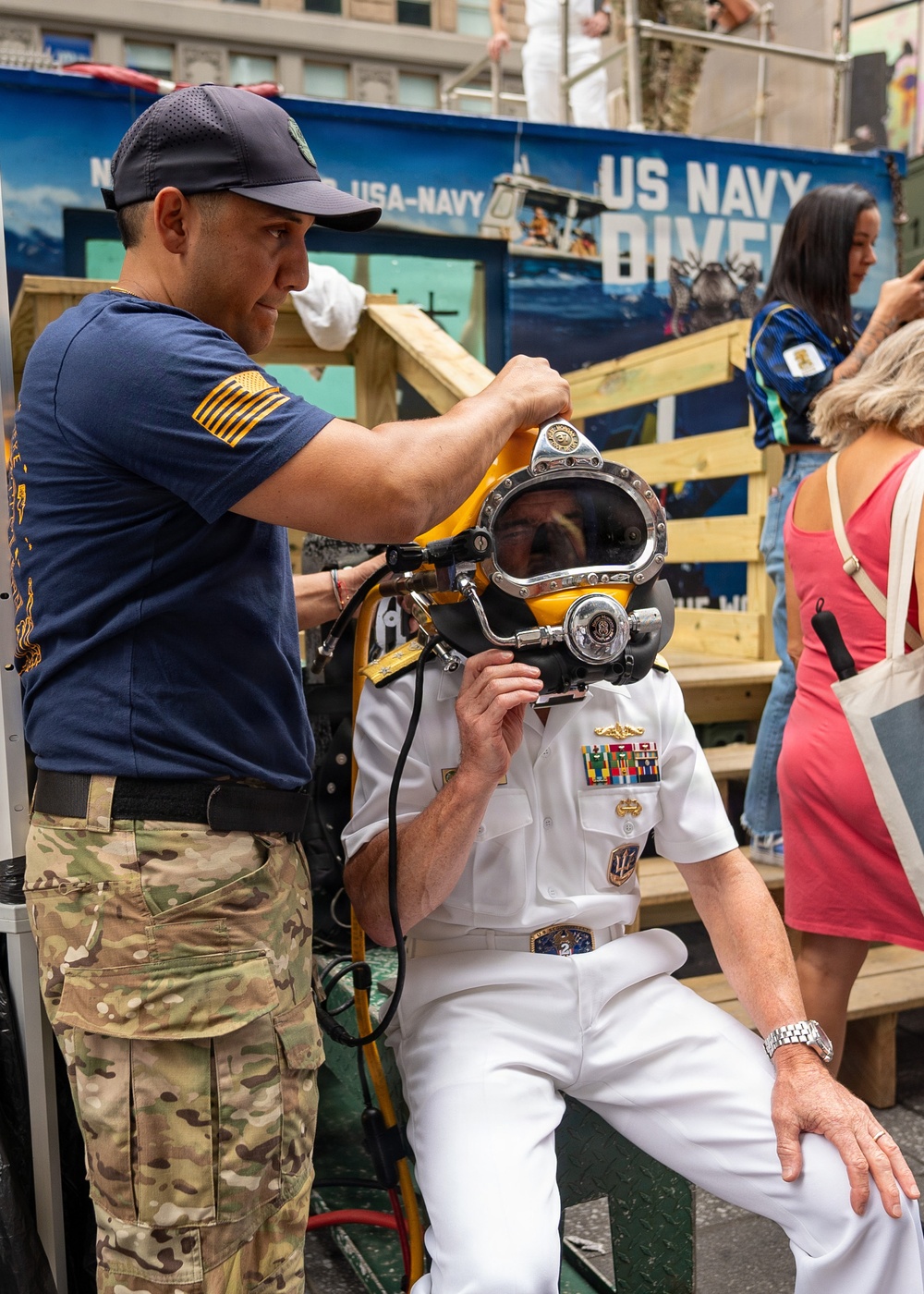 Flag Officer Visit to the U.S. Navy Dive Tank Demonstration in Times Square