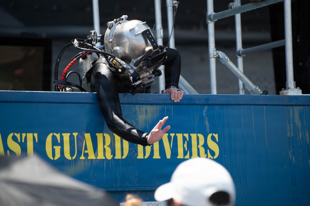 U.S. Coast Guard divers highlight Sail 250 events at the Pier 86