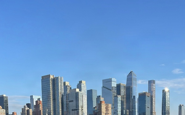 USS Farragut (DDG 99) Arrives in NYC for INR250