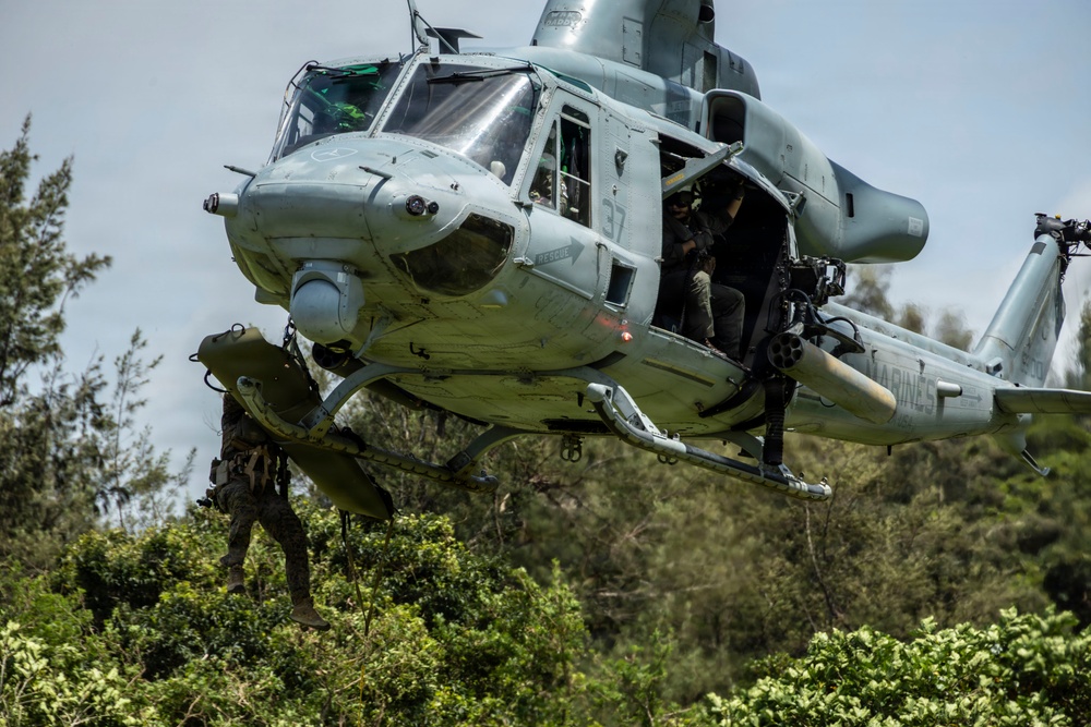 Marines Conduct VBSS CASEVAC and Maritime Boarding