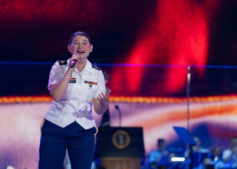 Servicemembers support Salute to America