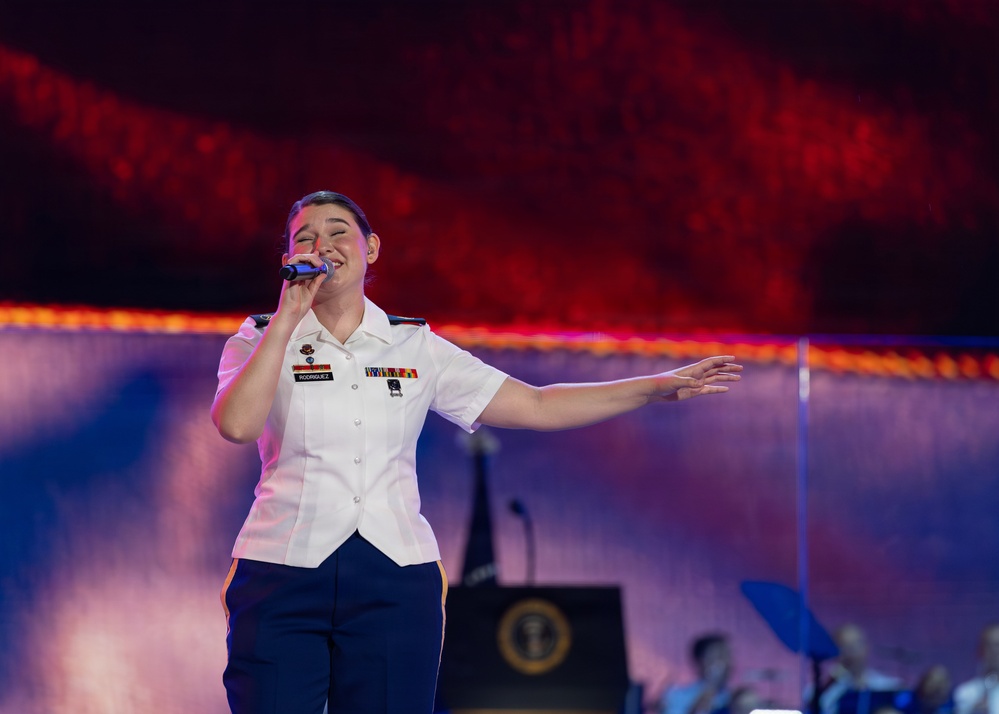 Servicemembers support Salute to America