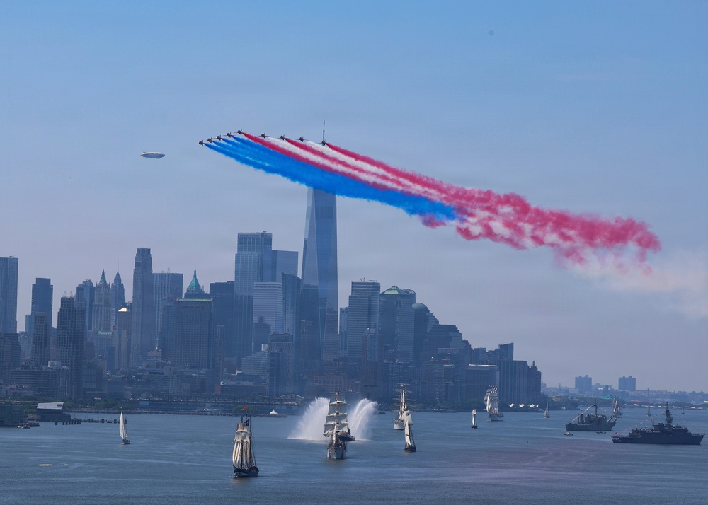 INR250 Parade of Sail and International Aerial Review