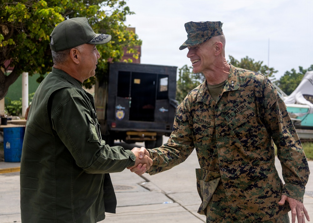 LCF-24 Marines and USS Fort Lauderdale Sailors Deliver Supplies to Venezuela