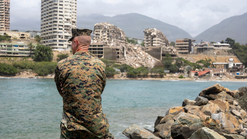 LCF-24 Marines and USS Fort Lauderdale Sailors Deliver Supplies to Venezuela