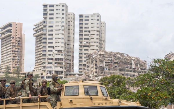 LCF-24 Marines and USS Fort Lauderdale Sailors Deliver Supplies to Venezuela