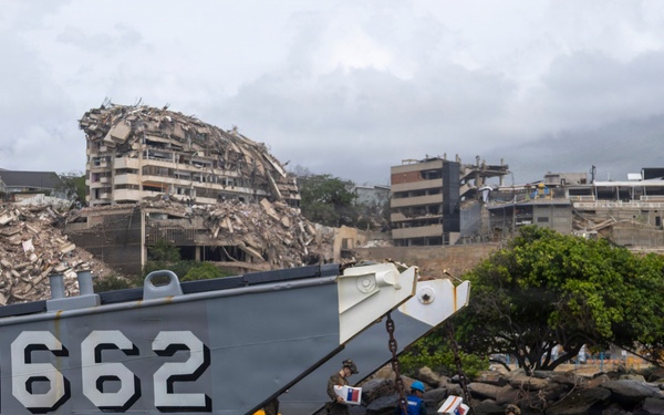 LCF-24 Marines and USS Fort Lauderdale Sailors Deliver Supplies to Venezuela