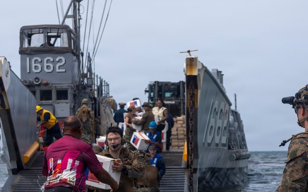 LCF-24 Marines and USS Fort Lauderdale Sailors Deliver Supplies to Venezuela