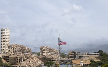 LCF-24 Marines and USS Fort Lauderdale Sailors Deliver Supplies to Venezuela
