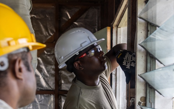 U.S., Papua New Guinea engineers prepare Igam Barracks classrooms for renovation during Tamiok Strike 26