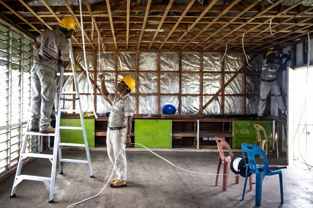 U.S., Papua New Guinea engineers prepare Igam Barracks classrooms for renovation during Tamiok Strike 26