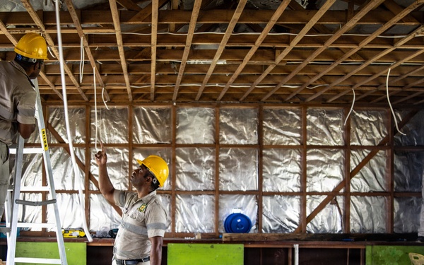 U.S., Papua New Guinea engineers prepare Igam Barracks classrooms for renovation during Tamiok Strike 26