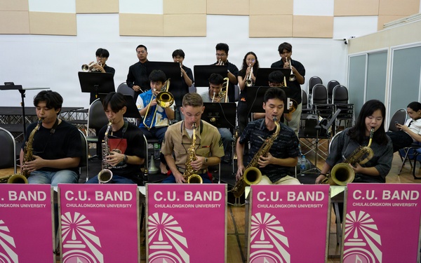 U.S. Marine band holds workshop in Bangkok