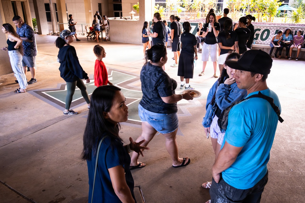 94th Army Air and Missile Defense Command Soldiers help kickoff the University of Hawaii at Manoa's 2026 Girl's Youth Impact Program Draft Night