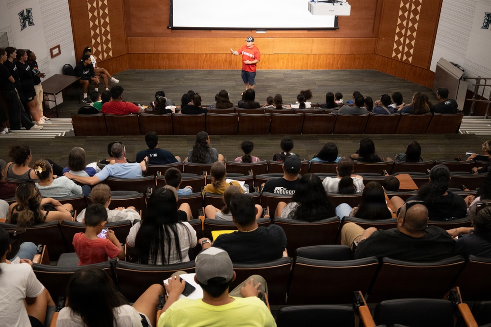 94th Army Air and Missile Defense Command Soldiers help kickoff the University of Hawaii at Manoa's 2026 Girl's Youth Impact Program Draft Night
