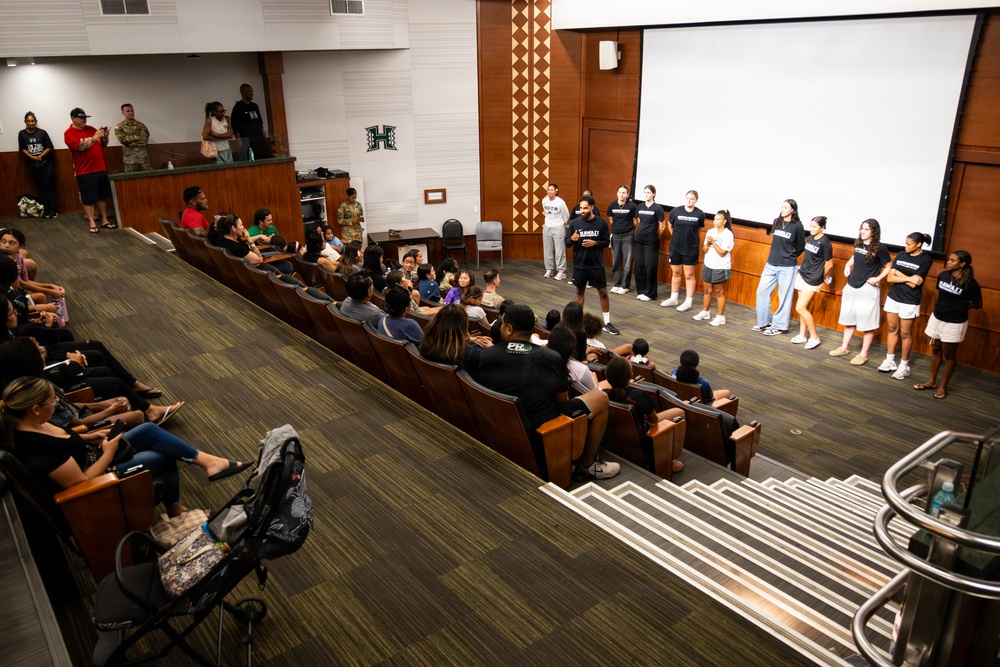 94th Army Air and Missile Defense Command Soldiers help kickoff the University of Hawaii at Manoa's 2026 Girl's Youth Impact Program Draft Night