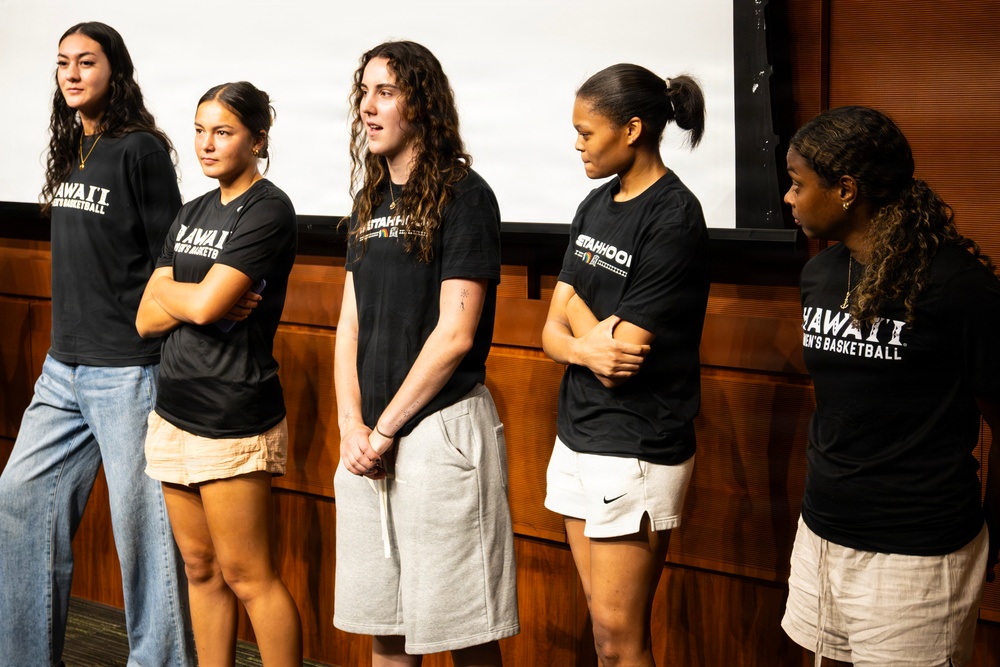 94th Army Air and Missile Defense Command Soldiers help kickoff the University of Hawaii at Manoa's 2026 Girl's Youth Impact Program Draft Night