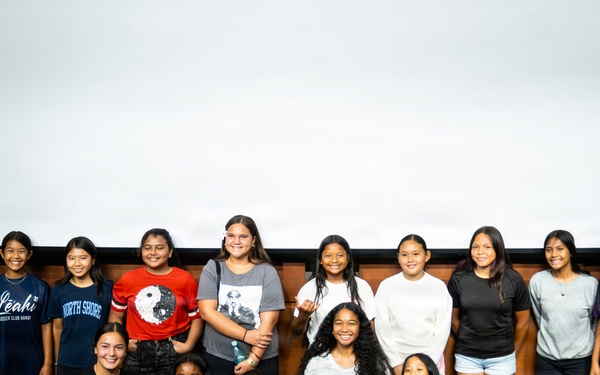 94th Army Air and Missile Defense Command Soldiers help kickoff the University of Hawaii at Manoa's 2026 Girl's Youth Impact Program Draft Night