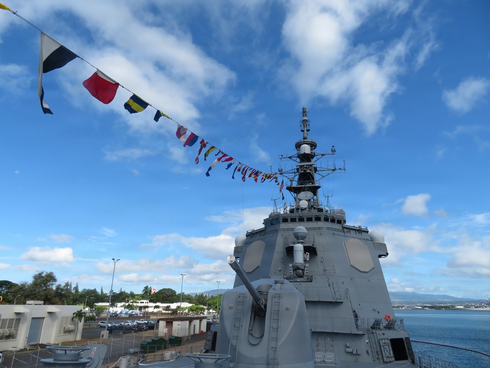 JS Kongo Displays Full-Dress Ship During RIMPAC 2026