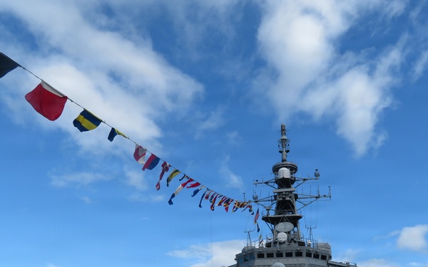 JS Kongo Displays Full-Dress Ship During RIMPAC 2026
