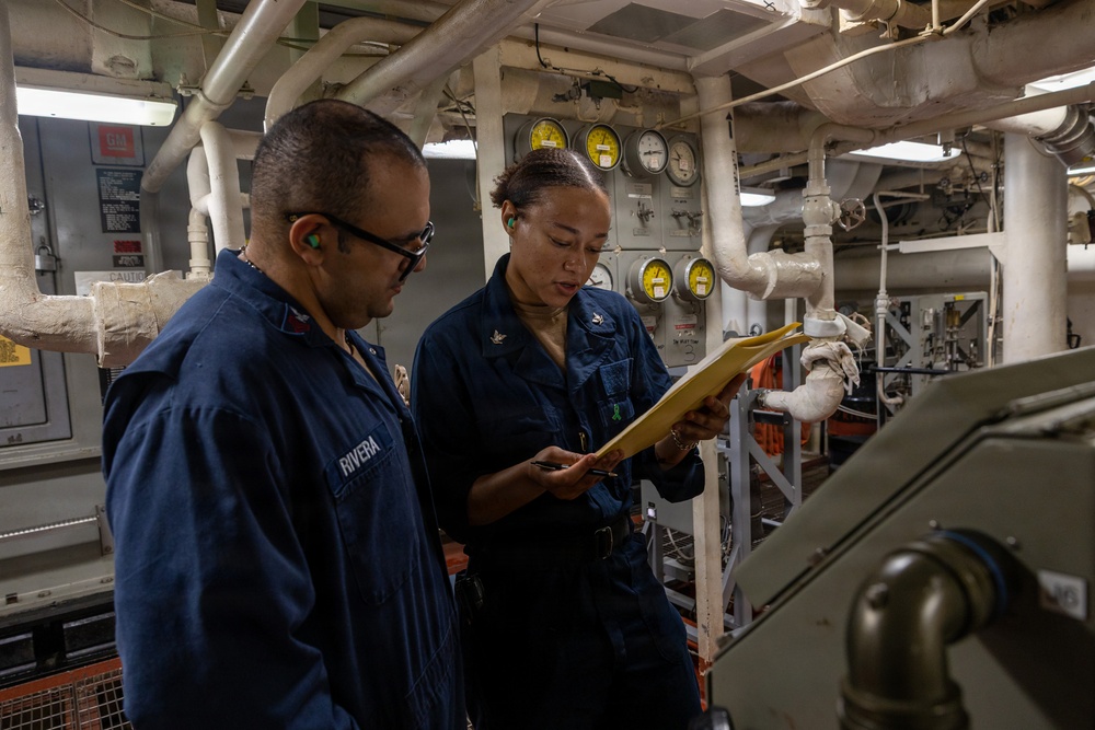 USS John Paul Jones (DDG 53) conducts Routine Operations at Sea