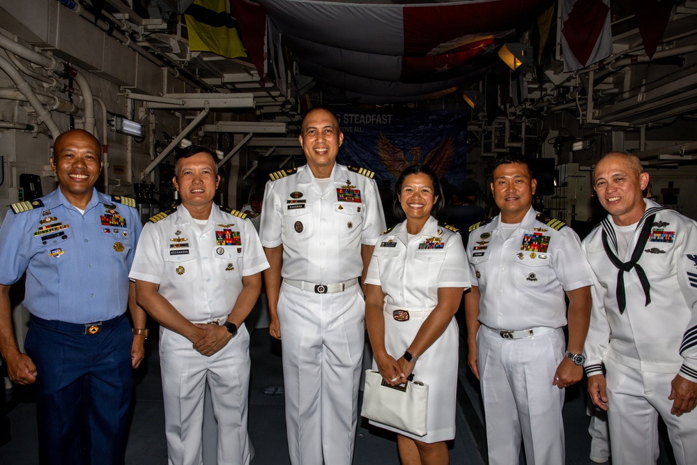 RSS Steadfast (FFG 70) Hosts Luncheon During RIMPAC 2026