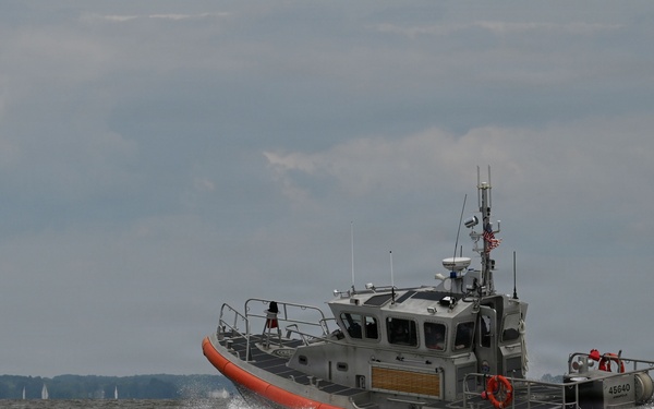 Coast Guard Station Annapolis conducts training operations near Thomas Point Lighthouse