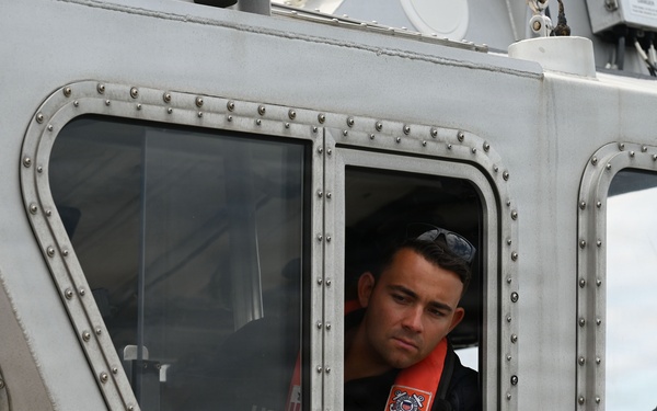 Coast Guard Station Annapolis conducts training operations near Thomas Point Lighthouse