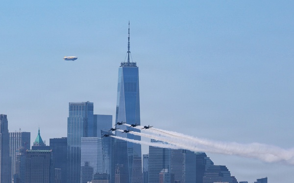 INR250 Parade of Sail and International Aerial Review