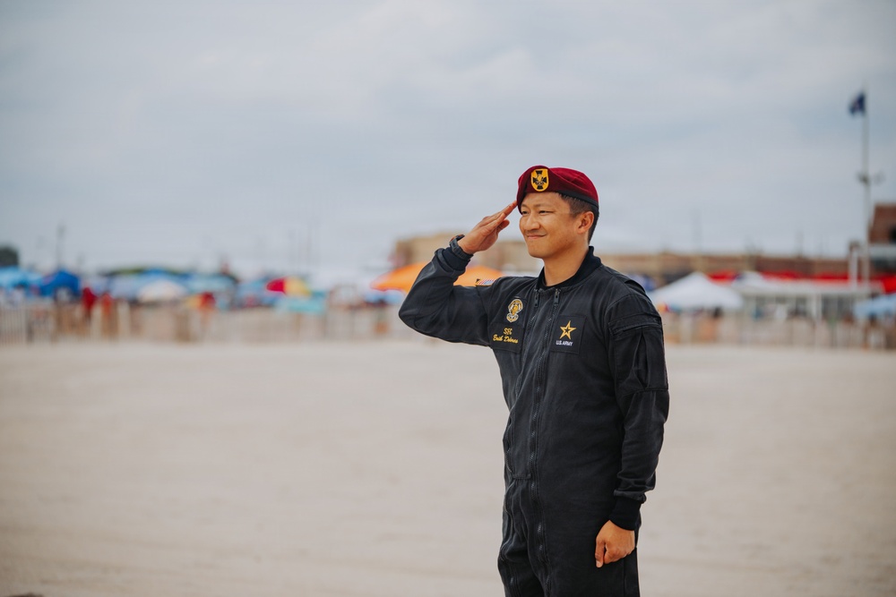 Golden Knights Showcase Precision Parachuting at Four Leaf Air Show