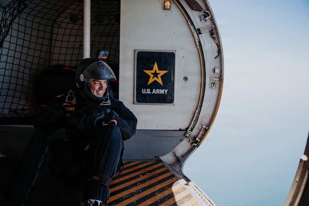 Golden Knights Showcase Precision Parachuting at Four Leaf Air Show