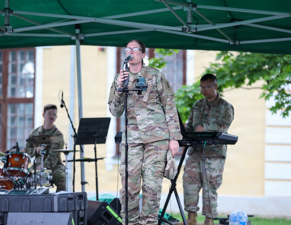 1st Infantry Division Band plays Independence Day concert in Võru, Estonia