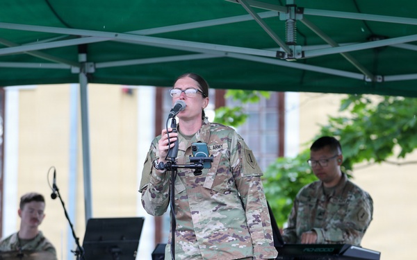 1st Infantry Division Band plays Independence Day concert in Võru, Estonia