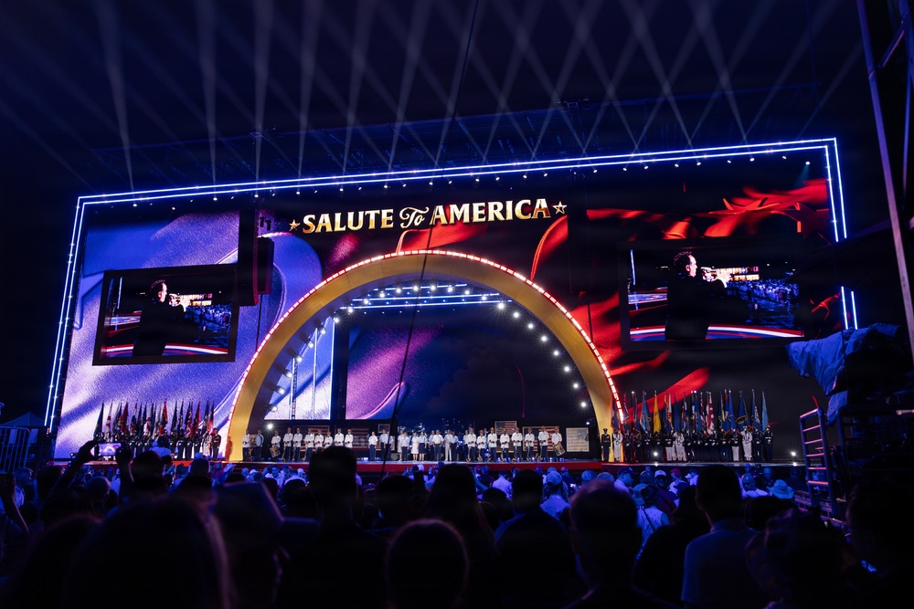 Servicemembers support Salute to America