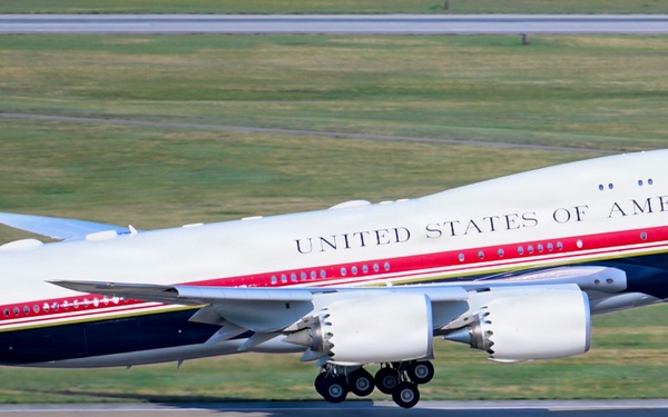 U.S. Air Force showcases past and present presidential airlift assets at Freedom 250 celebration