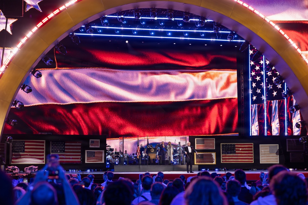 Servicemembers support Salute to America