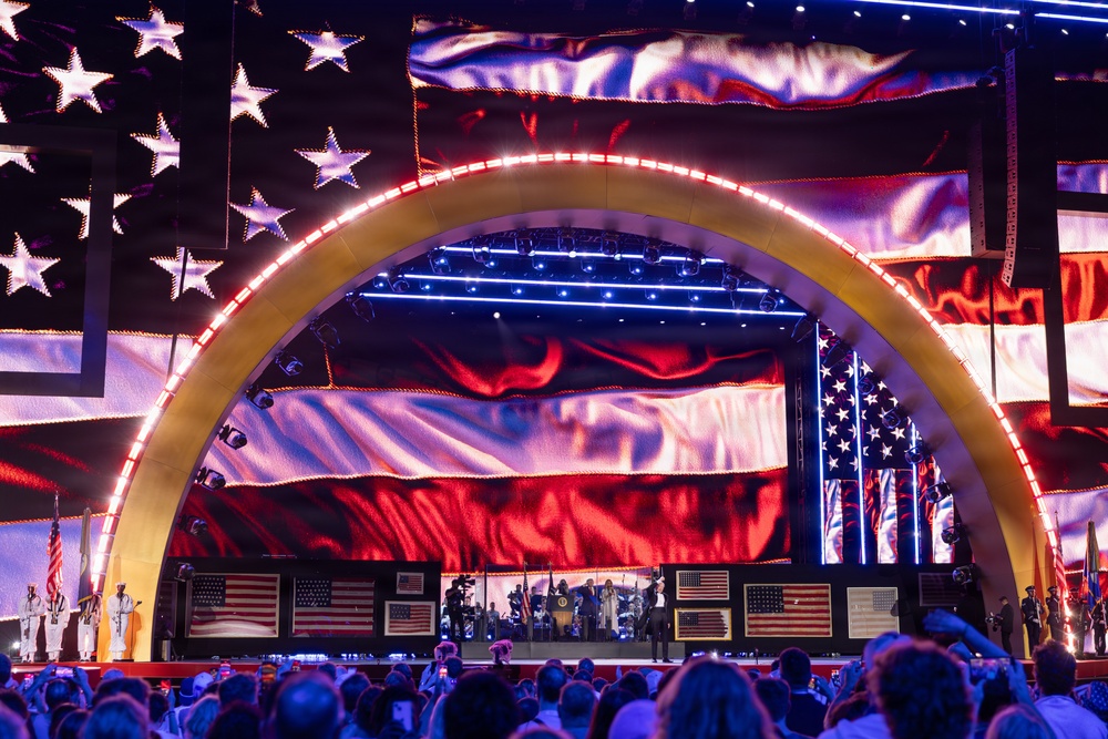 Servicemembers support Salute to America