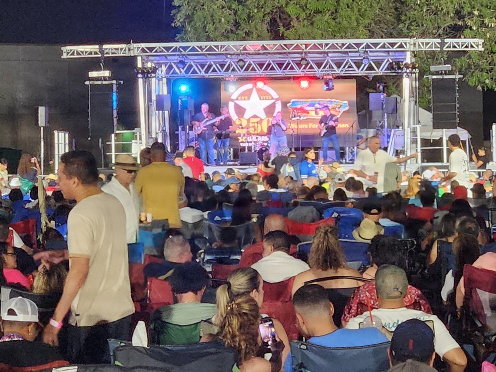 Thousands celebrate U.S. Independence Day with Army traditions in Puerto Rico