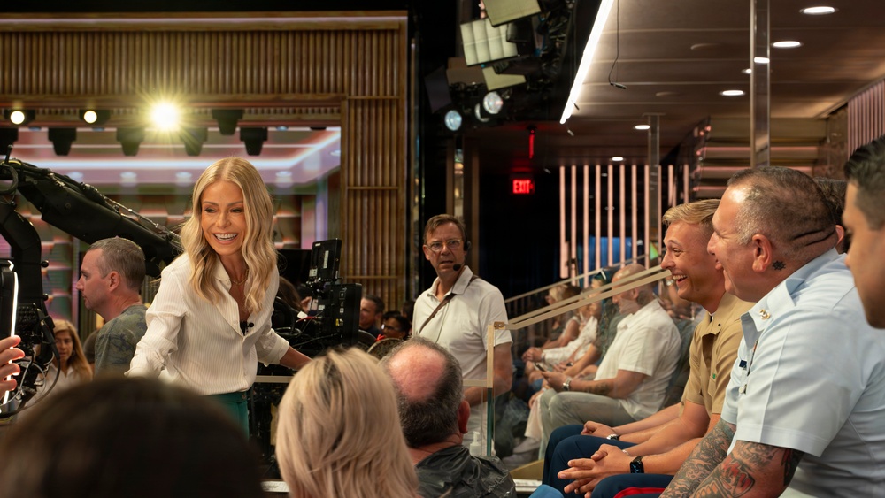 Service Members Attend 'Live with Kelly and Mark'