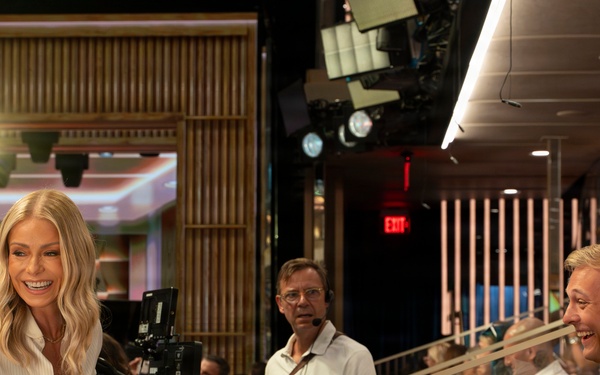 Service Members Attend 'Live with Kelly and Mark'