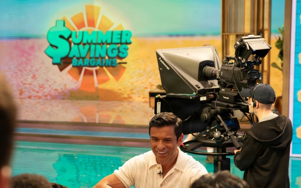 Service Members Attend 'Live with Kelly and Mark'