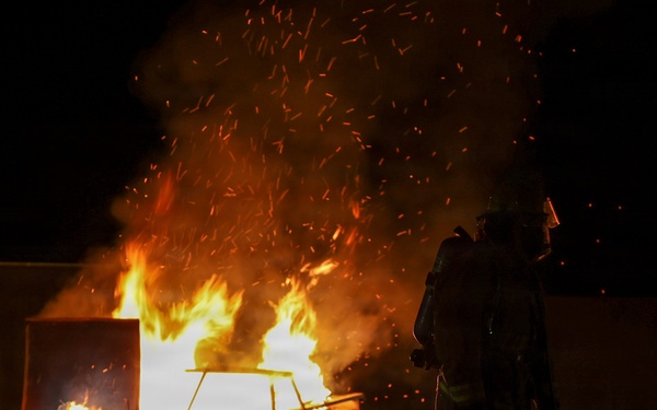 MWSS-172 practices firefighting skills in Central Training Area