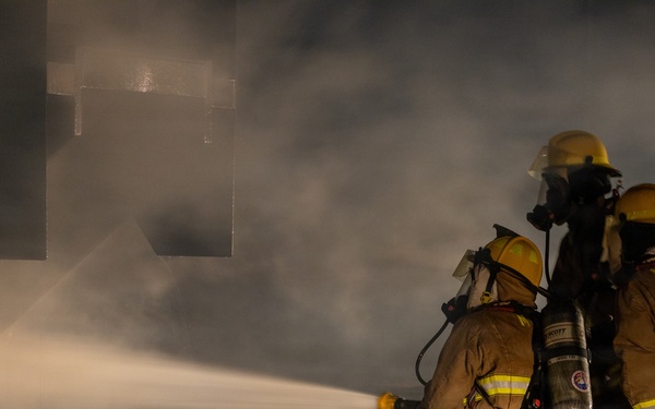 MWSS-172 practices firefighting skills in Central Training Area