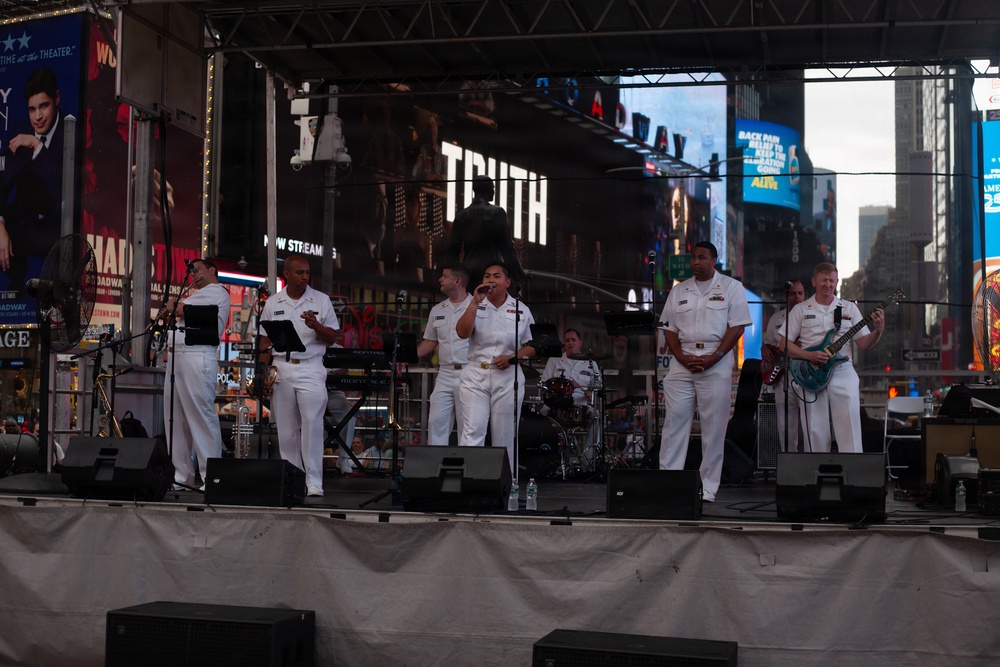 INR 250 Concert in Times Square