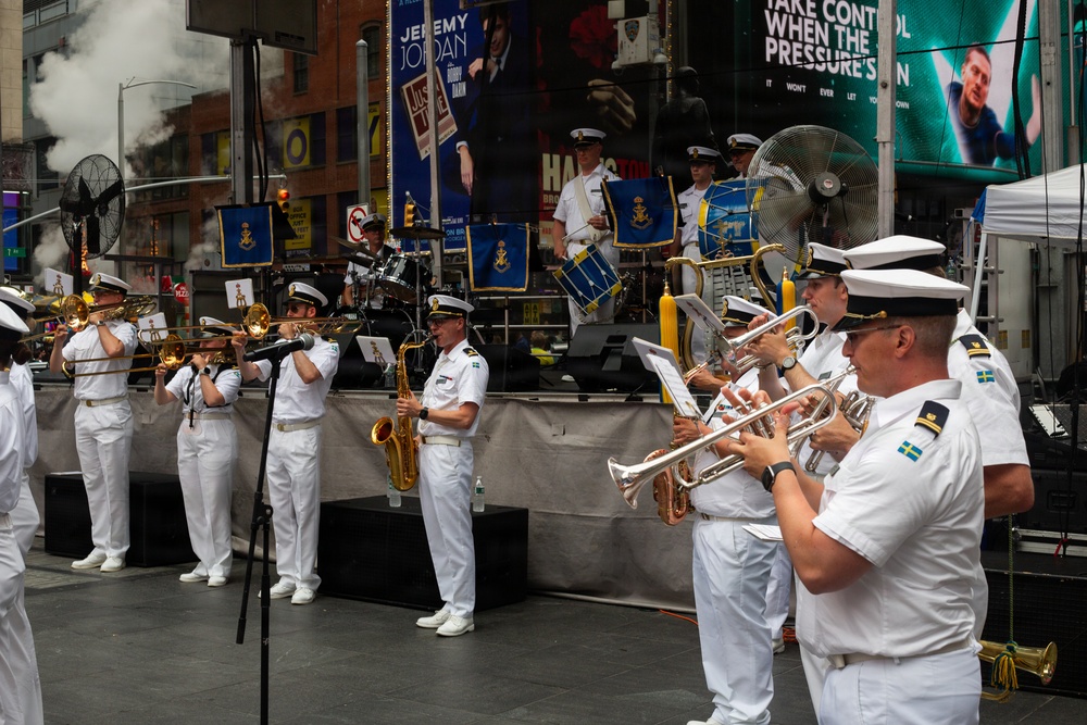 INR 250 Concert in Times Square