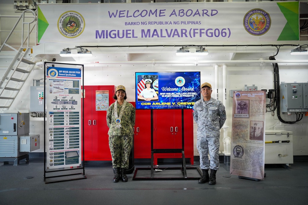 RIMPAC 2026: U.S. Navy, Philippine Navy Commanders Gather Aboard BRP Miguel Malva