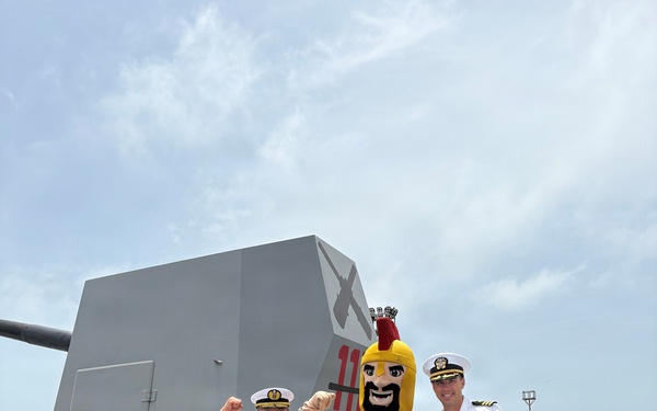Japan Maritime Self-Defense Force tours USS Paul Ignatius
