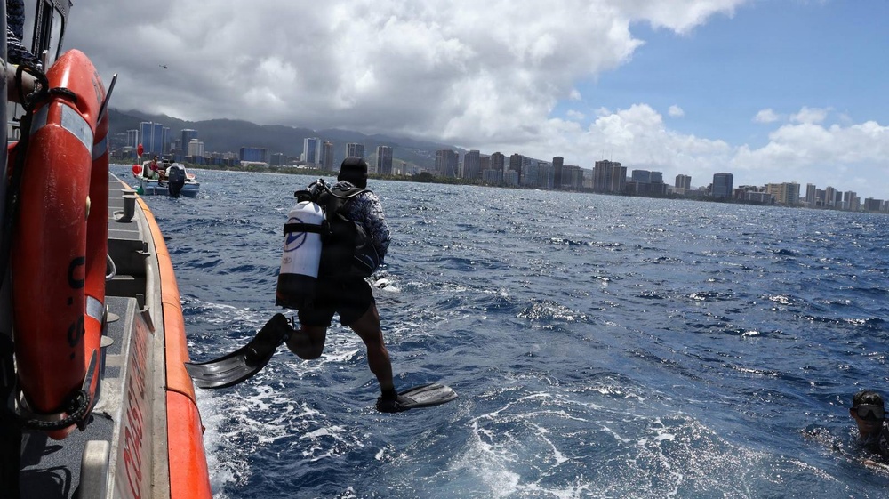 Philippine Coast Guard, ROK Navy Divers conduct RIMPAC 2026 Familiarization dive